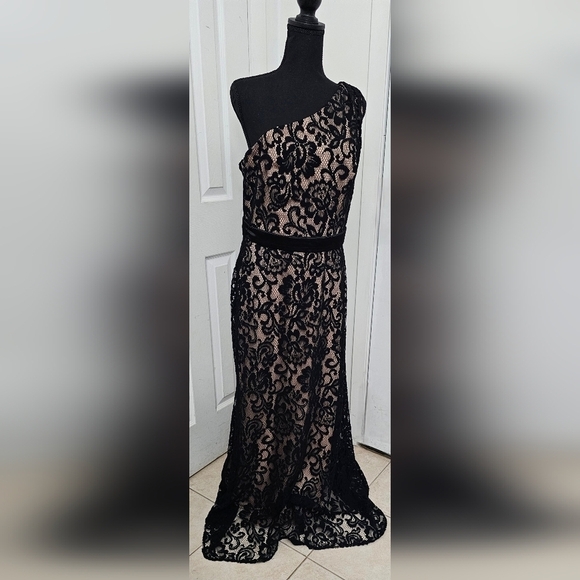 Vivian Diamond Dressy Collection Gown - Picture 4 of 16